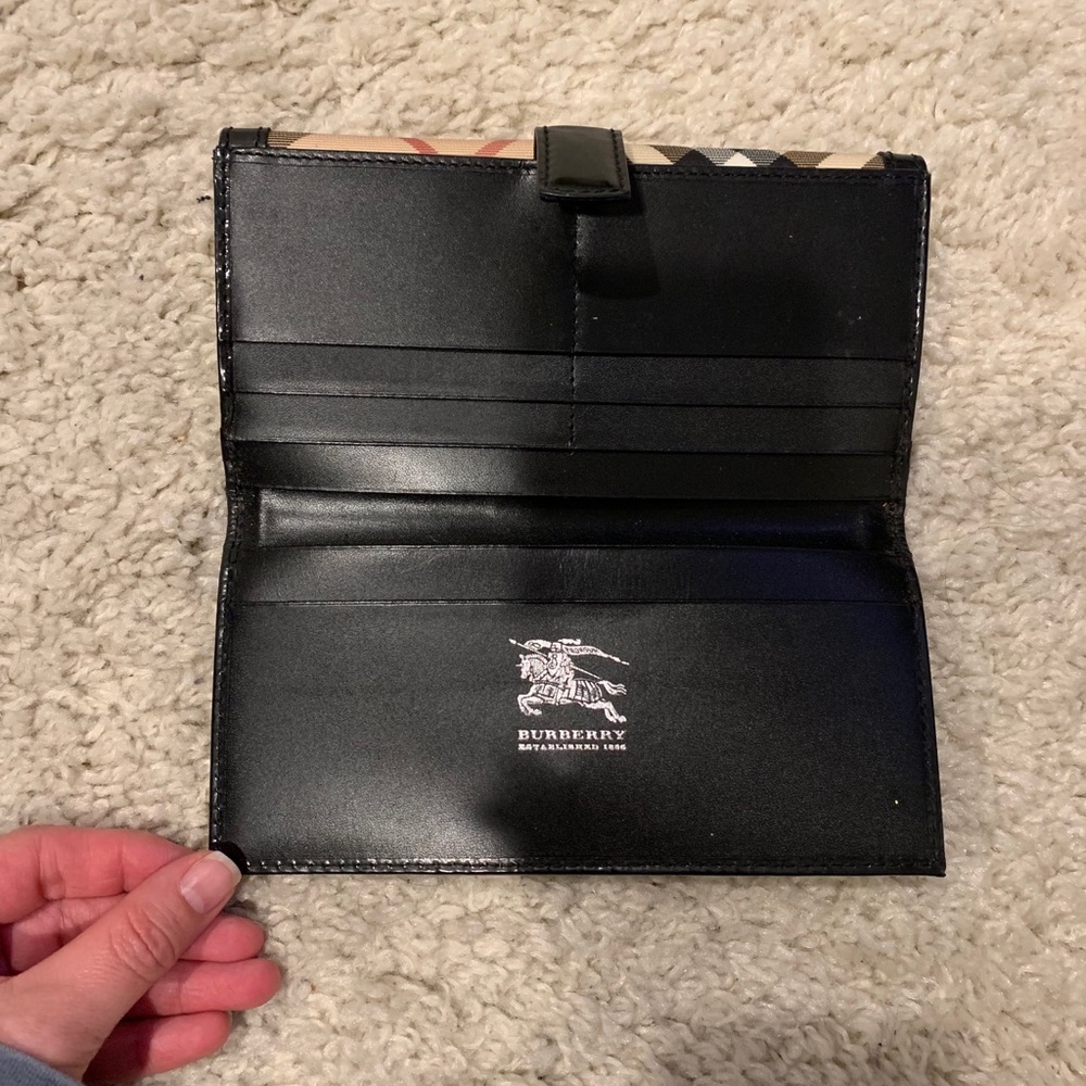 Classic Burberry wallet - Picture 2 of 3